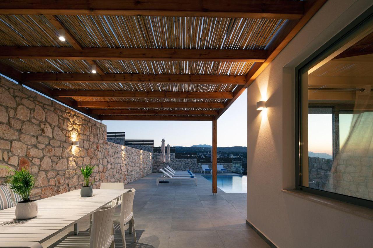 Villa Balance Gerani  Bagian luar foto
